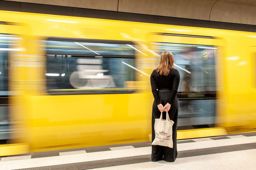 La linea M2 del metrò di Milano sarà interrotta in estate per cambiare i binari | Articolo da la Repubblica aprile 2025